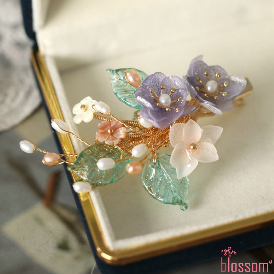 Two-Tone Hydrangea Flowers Hairpin