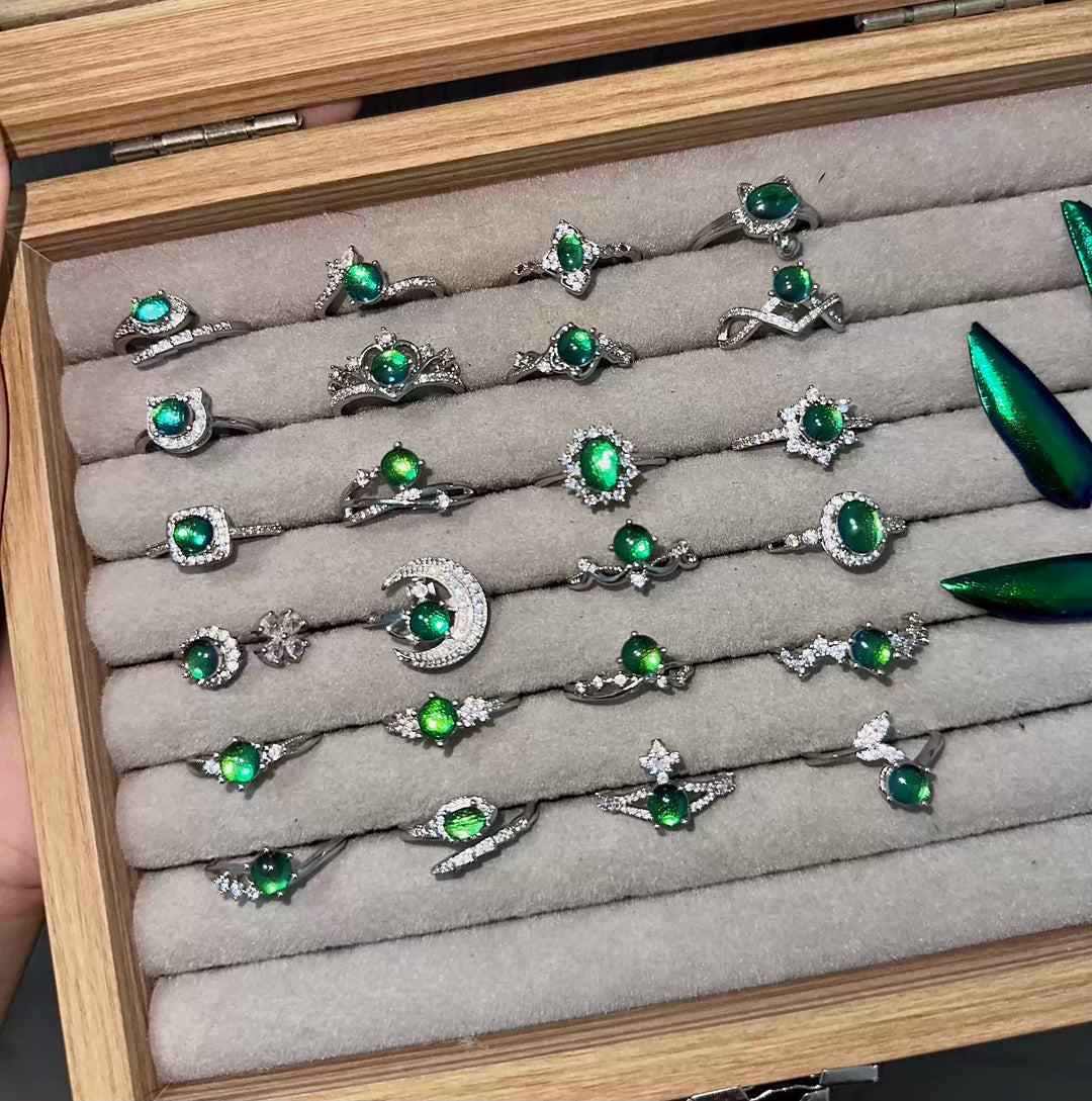 Emerald Green Jewel Beetle Wing Ring - Handmade Gold Open Ring - Minimalist Bio-Jewelry - Unique Statement Specimen Ring - Luxury Nature Gift for Her