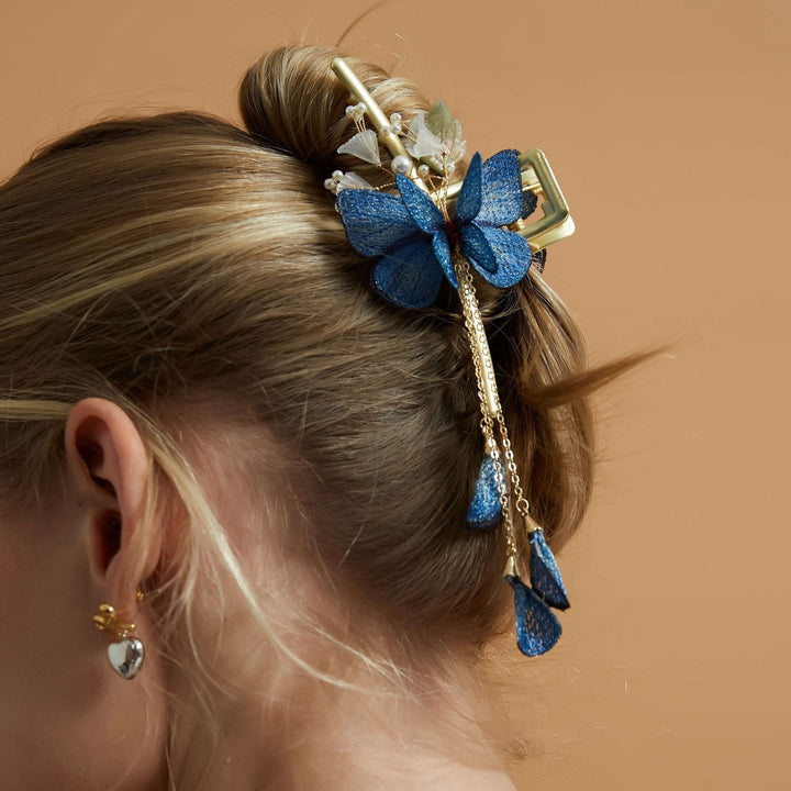 Blaue Schmetterlings-Blumengarten-Haarklammer