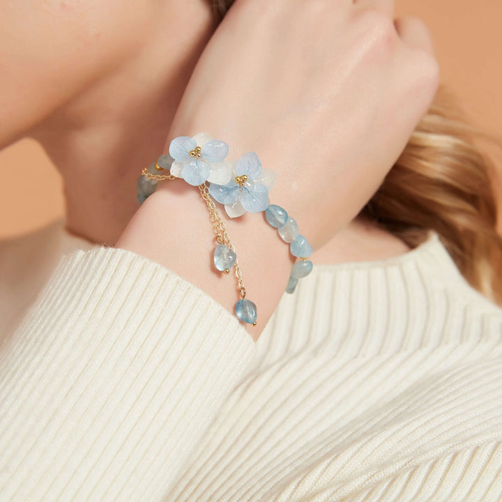 Blaues Hortensien-Kristallperlenarmband