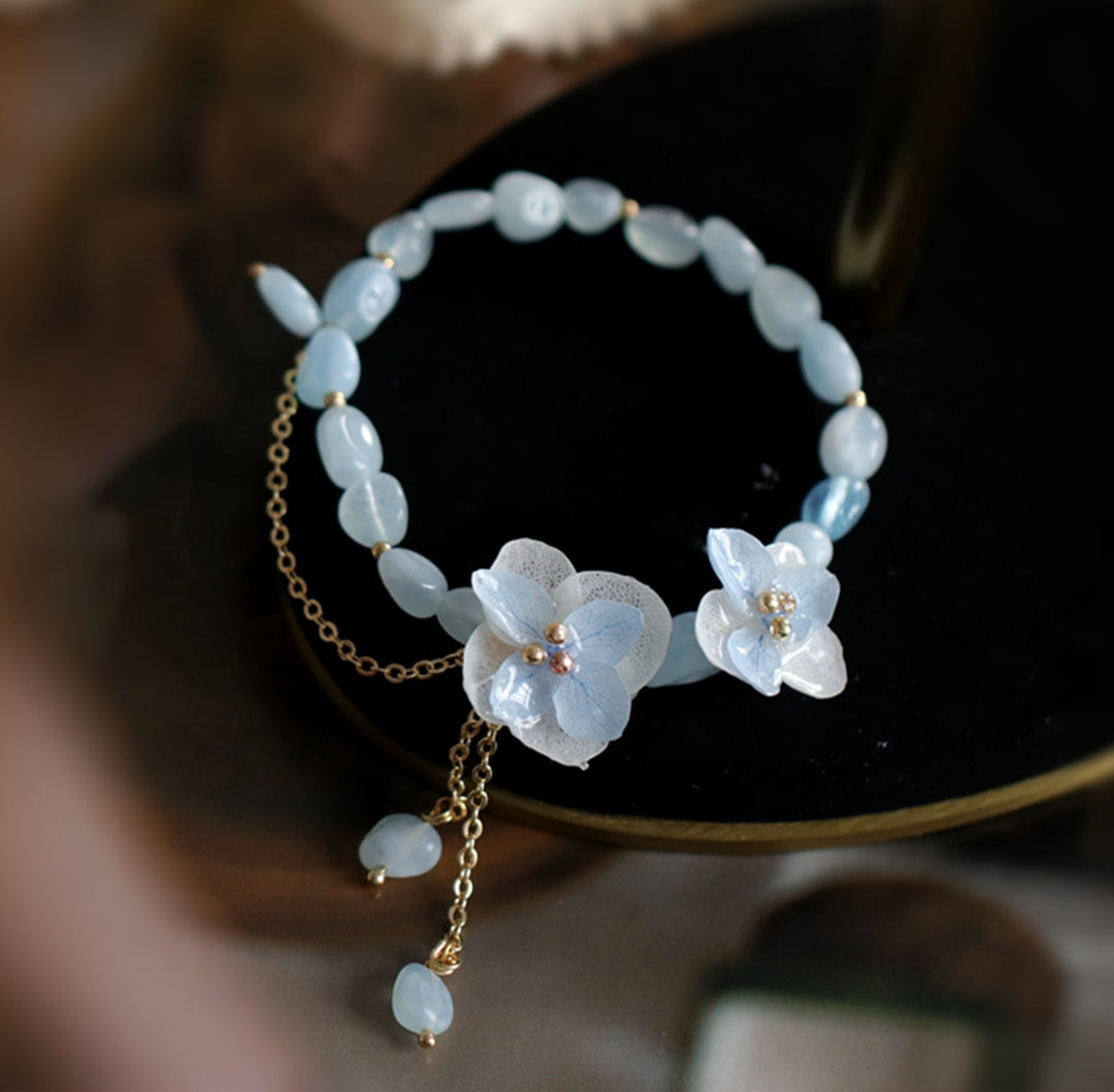 Blaues Hortensien-Kristallperlenarmband