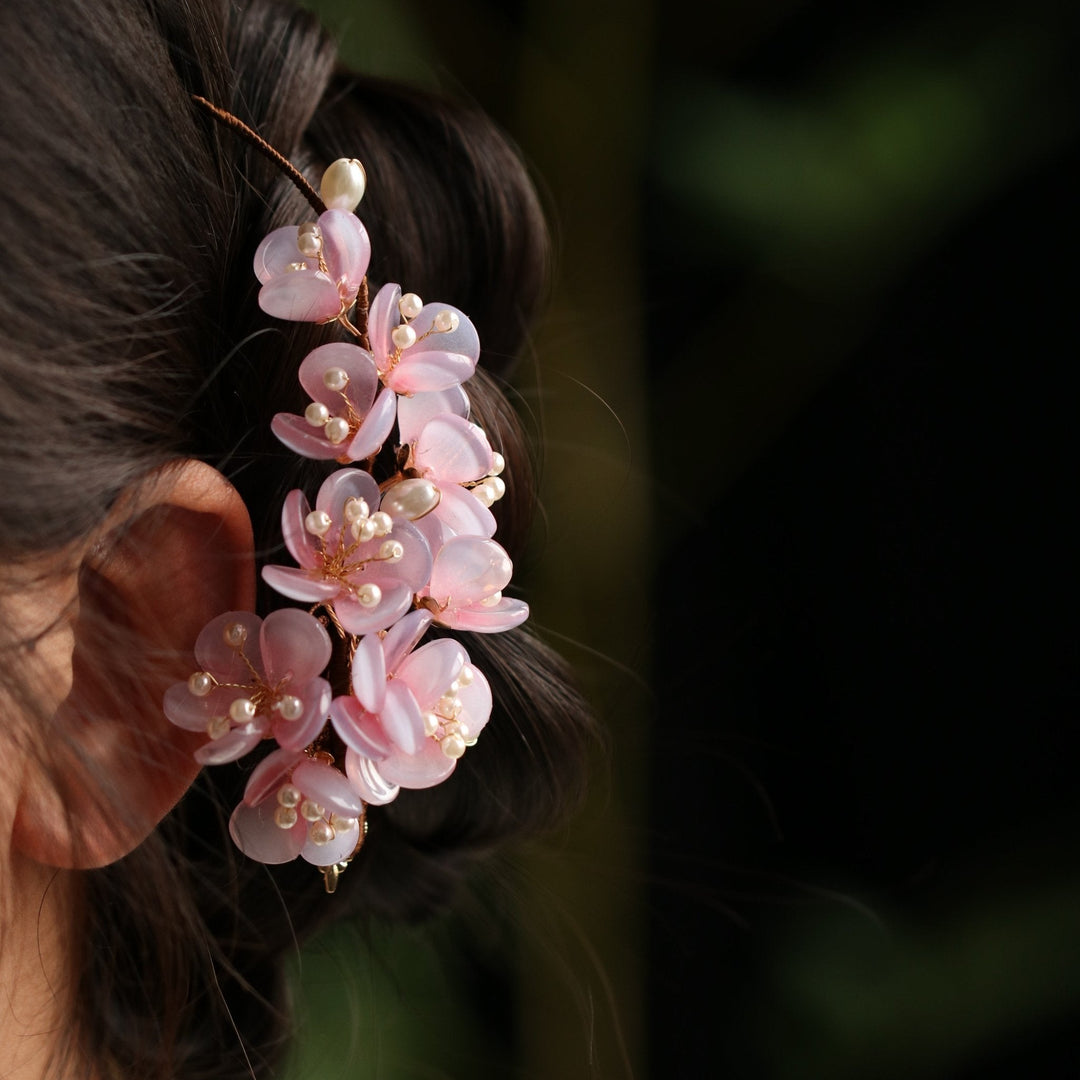 Blush Petal Rain Haarspange