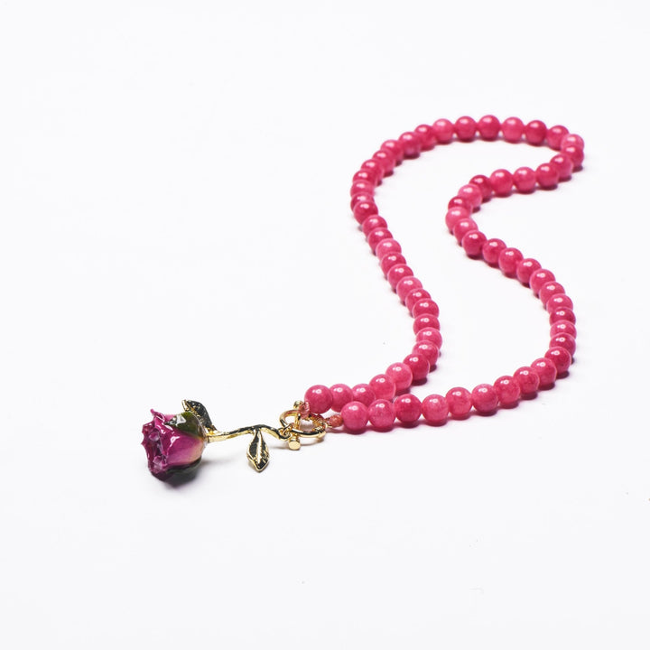 Kamelie Golden Rose Pink Jade Halskette / Schlussverkauf