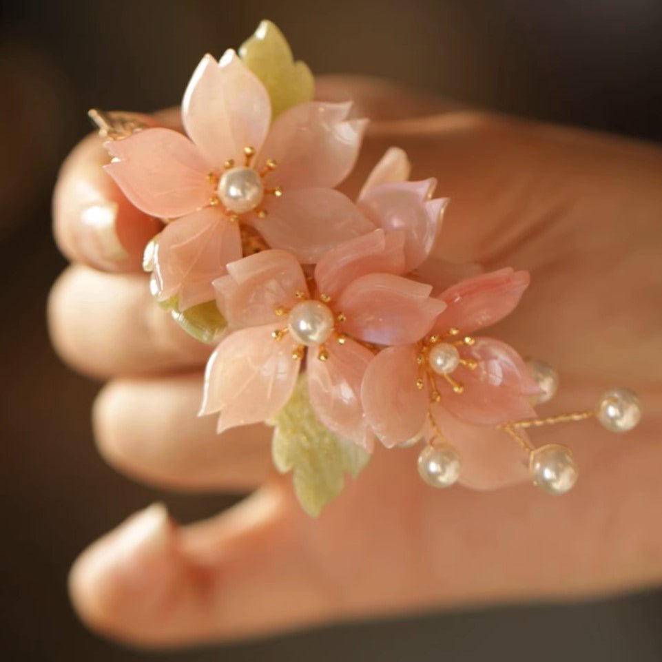 Haarspange mit Kirschblüten-Perlengarten