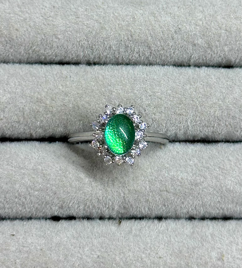 Emerald Green Jewel Beetle Wing Ring - Handmade Gold Open Ring - Minimalist Bio-Jewelry - Unique Statement Specimen Ring - Luxury Nature Gift for Her