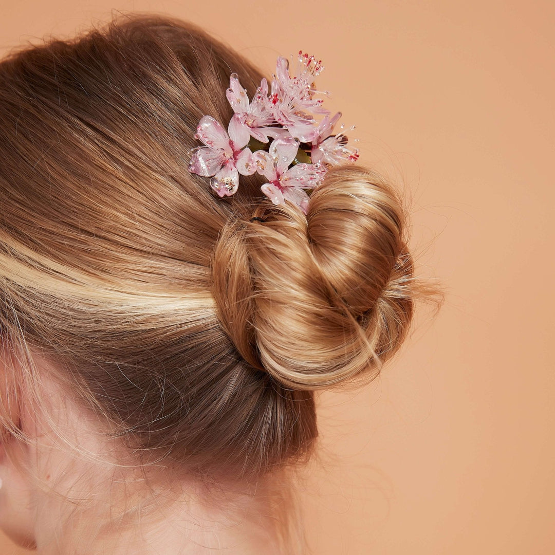 Blühende rosa Kirschblüten Haarspange