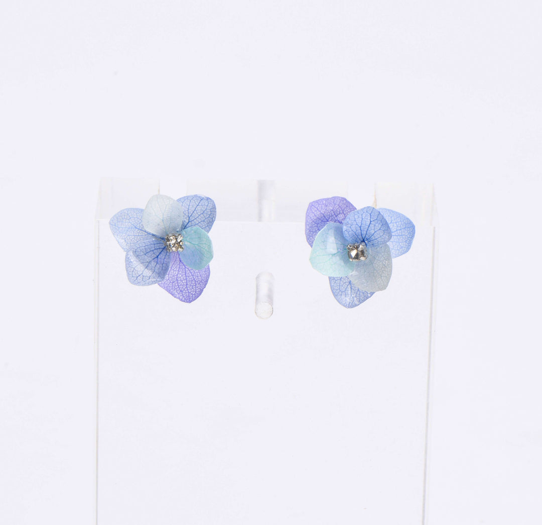 Ohrstecker mit Hortensienblüten in 4 Farbtönen, Blau