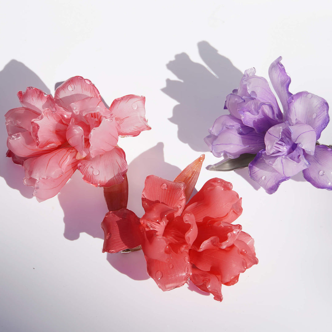 Haarspange mit Irisblüte