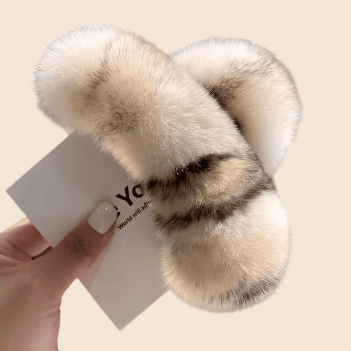 Fluffy hair clips, simple hair,gathering clips, stylish hair accessories with an advanced INS - style fluffy hair clips