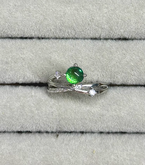 Emerald Green Jewel Beetle Wing Ring - Handmade Gold Open Ring - Minimalist Bio-Jewelry - Unique Statement Specimen Ring - Luxury Nature Gift for Her