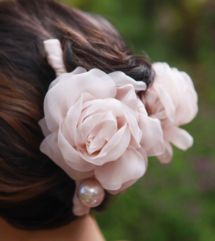 Rosa Organza Kamelien Haarklammer