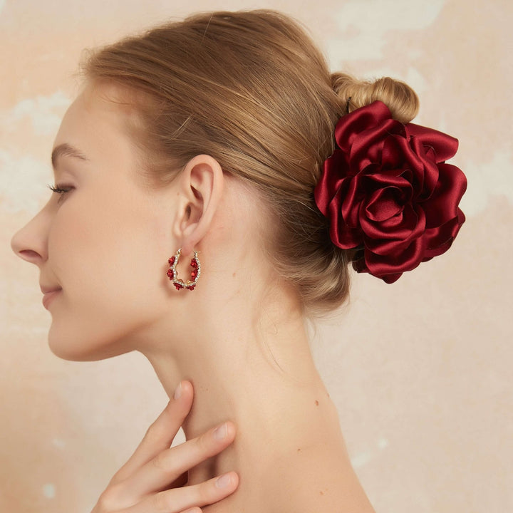 Rote Haarklammer aus Seidenrose