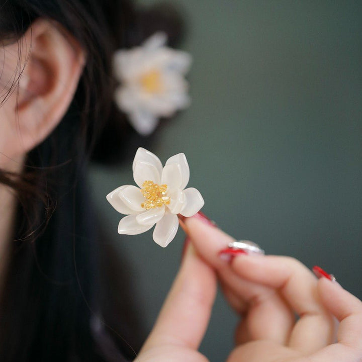 Weiße Seerosenblüten-Haarnadel (2 Stück)