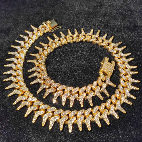 High-Quality Quirky Hiphop Single-sided Thorn Comb-shaped Cuban Chain Necklace, Manufacturer Sales