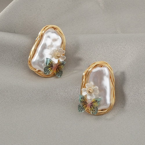 European and American New Handmade Wire Exquisite Vintage Pearl Butterfly Creative Fashion Earrings