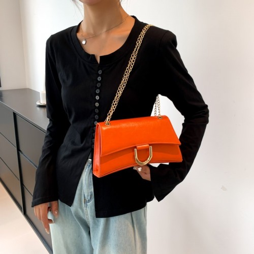 Minimalist 2023 Vintage-Inspired Solid Crossbody: Unfussy Casual Appeal